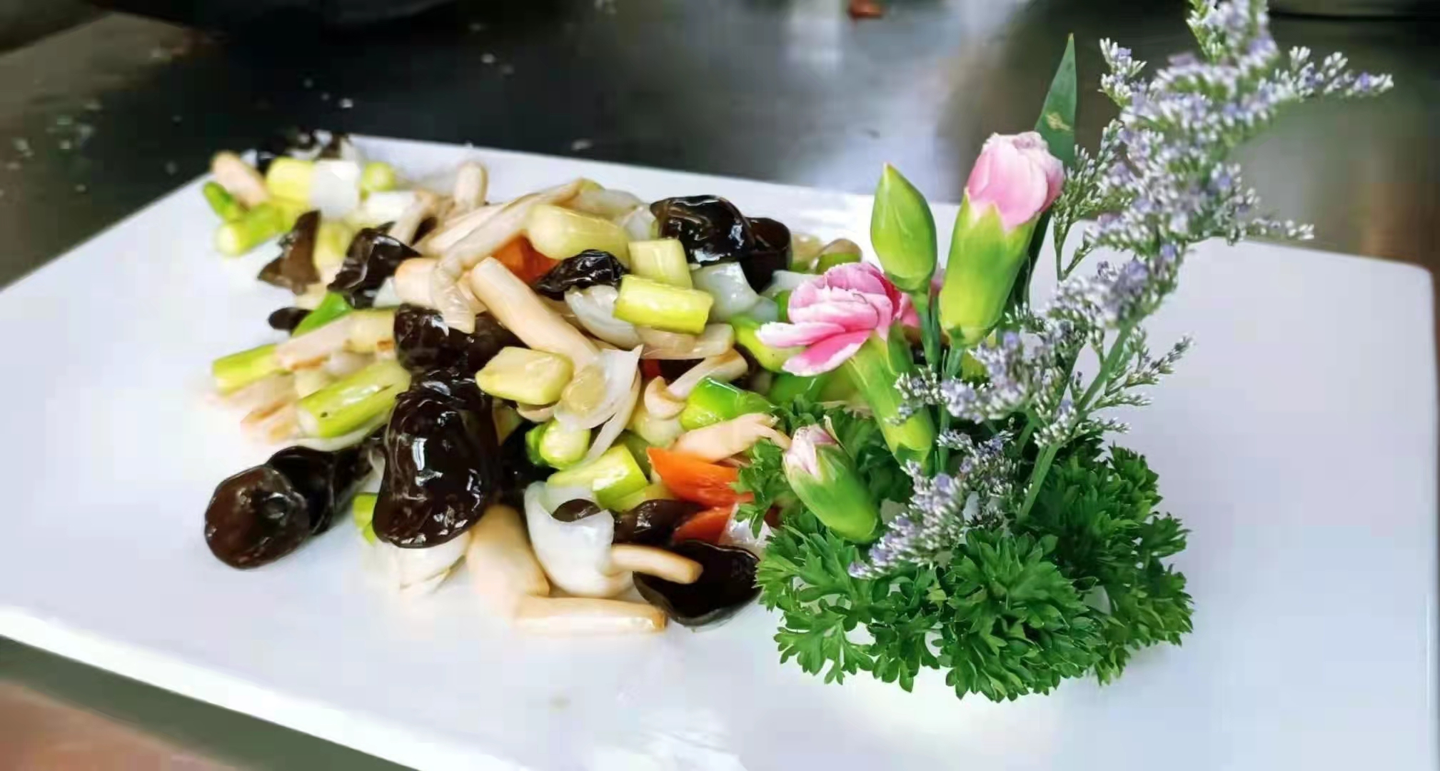 飯堂承包經營管理制度的優勢是什么？